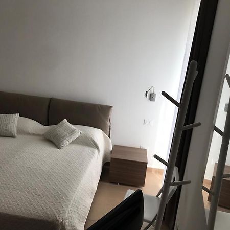 5 Miles Apt Appartement Rocca Cinquemiglia Buitenkant foto