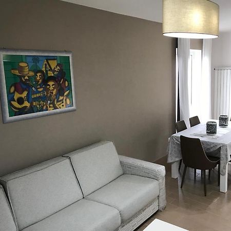 5 Miles Apt Appartement Rocca Cinquemiglia Buitenkant foto