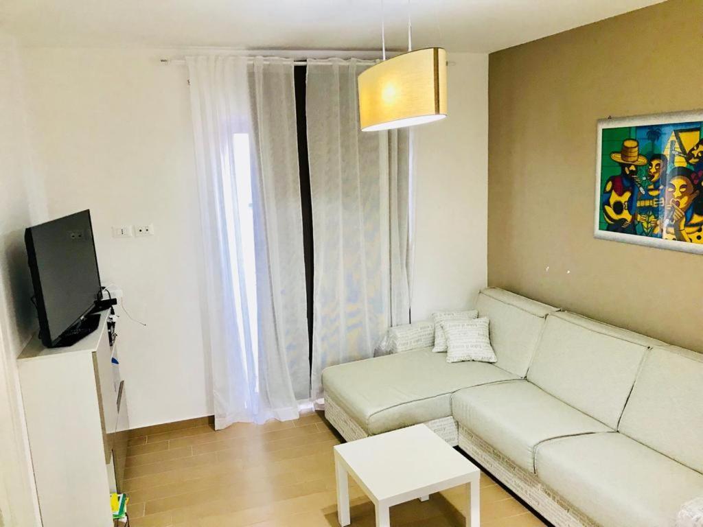 5 Miles Apt Appartement Rocca Cinquemiglia Buitenkant foto
