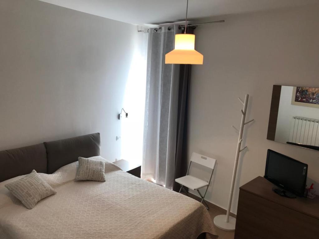 5 Miles Apt Appartement Rocca Cinquemiglia Buitenkant foto